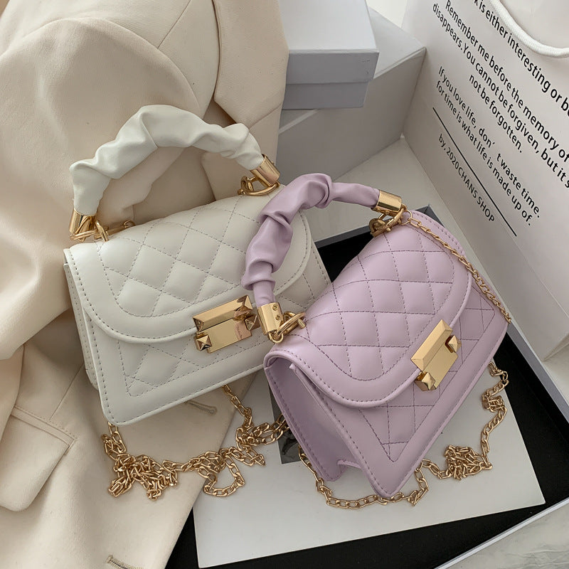 Popular Women’s Chain Crossbody Bag