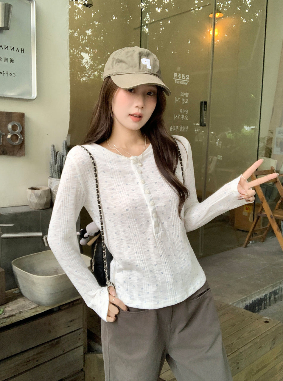2026 Early Autumn White Floral Knit: Design Sense Slim-Fit Long-Sleeve Top 🌸✨
