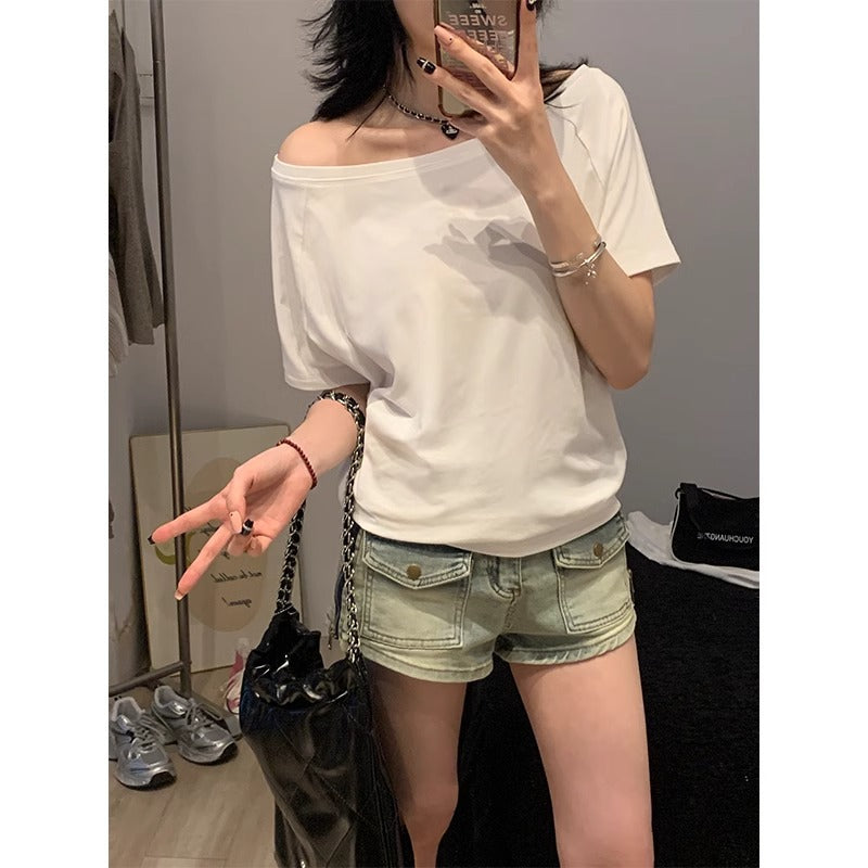 2026 Summer "Pure Desire" White Top: One-Shoulder Loose Slimming Off-Shoulder Tee