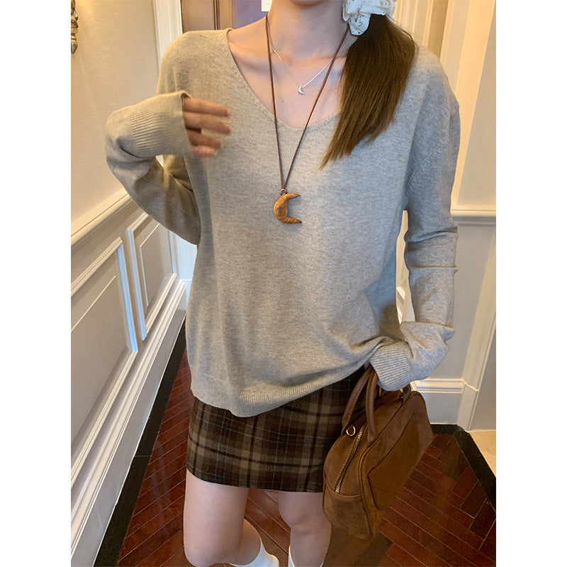 Women’s Oatmeal V-Neck Slim Fit Knit Sweater
