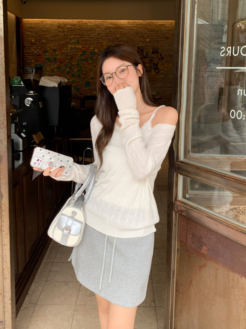 Women White V-Neck Knit Top 2026 Loose Fit Autumn