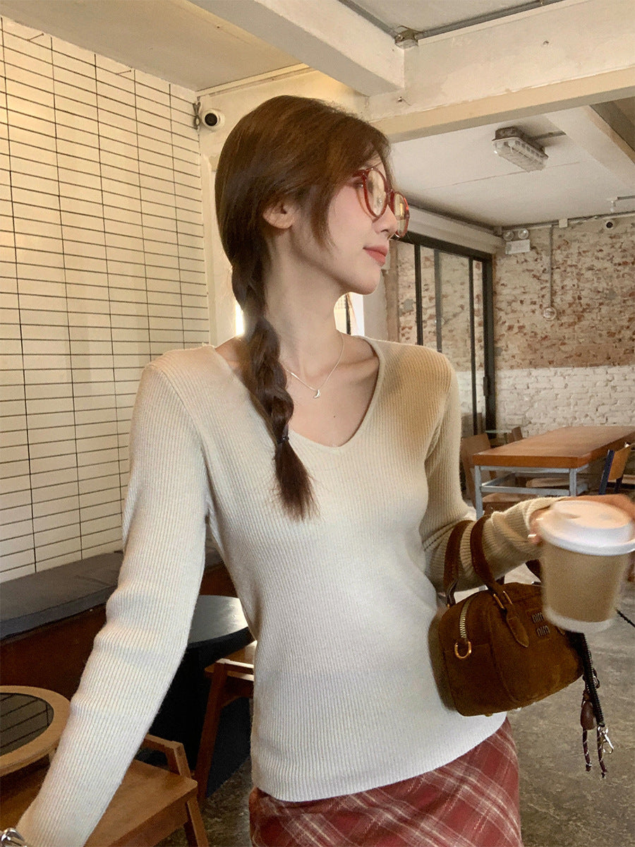 Oatmeal V-Neck Knit Slim Fit Women Winter Top 2026