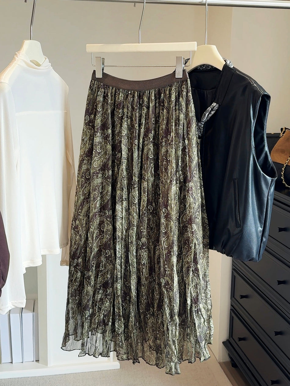 High-Waisted Pleated Floral Midi Skirt with Elegant Drape