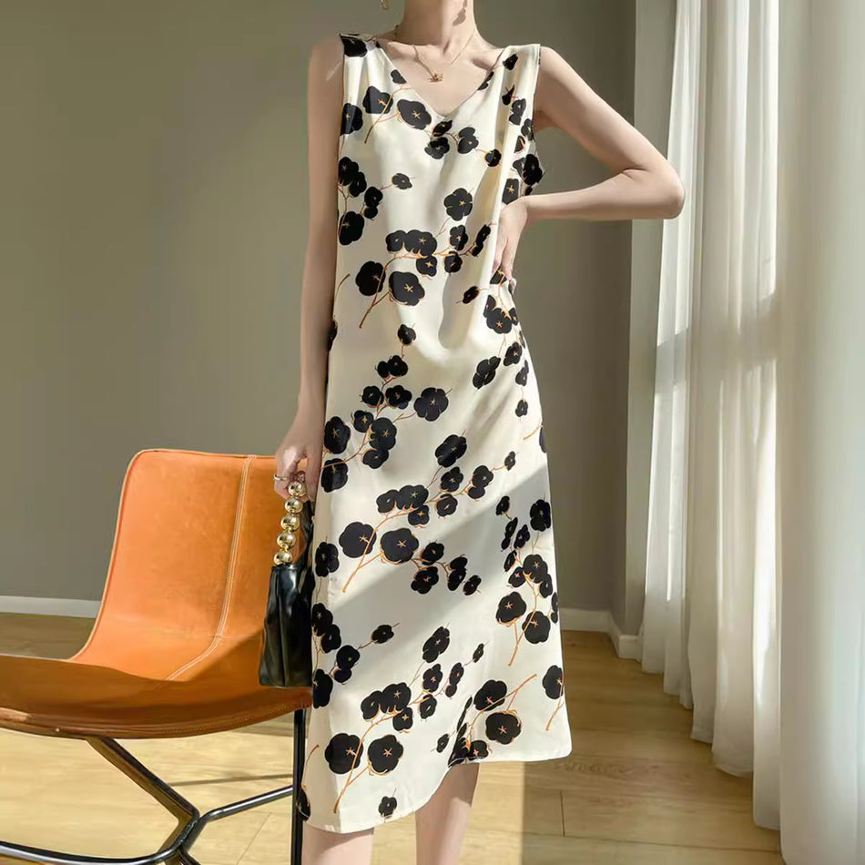 Women’s French Style Silk Feel Printed V-Neck Long Dress