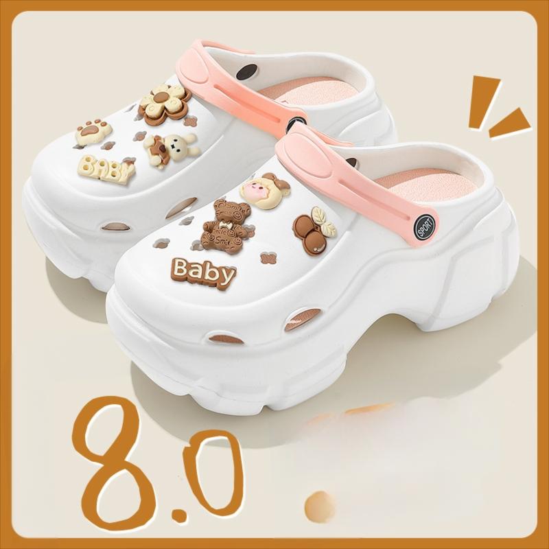 Women’s Thick Sole Outdoor Clogs with Closed-Toe Sandal Design