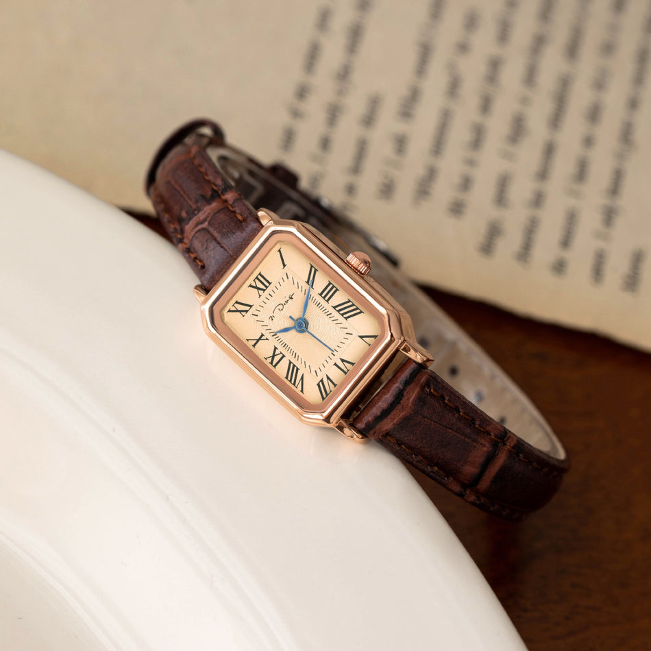 Women's Retro Small Square Dial Leather Strap Quartz Watch