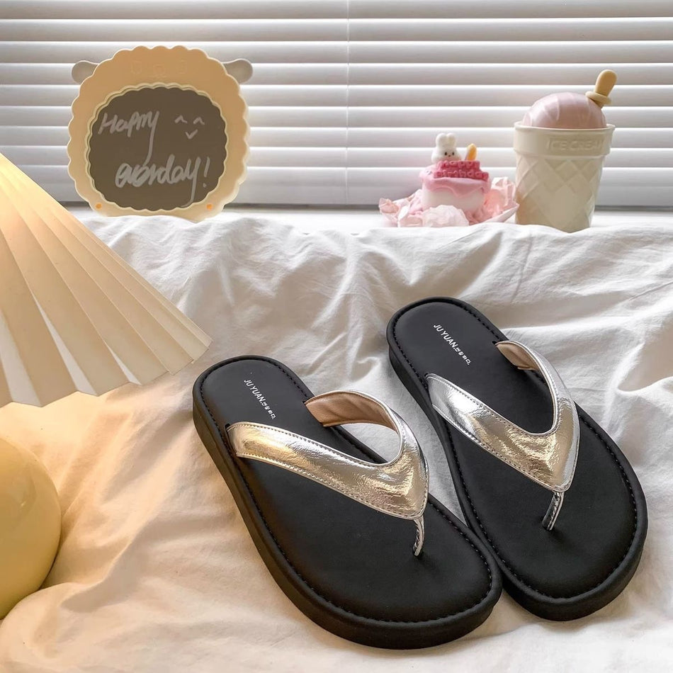 Women's Versatile Flat Flip Flops Seaside Vacation Summer Style