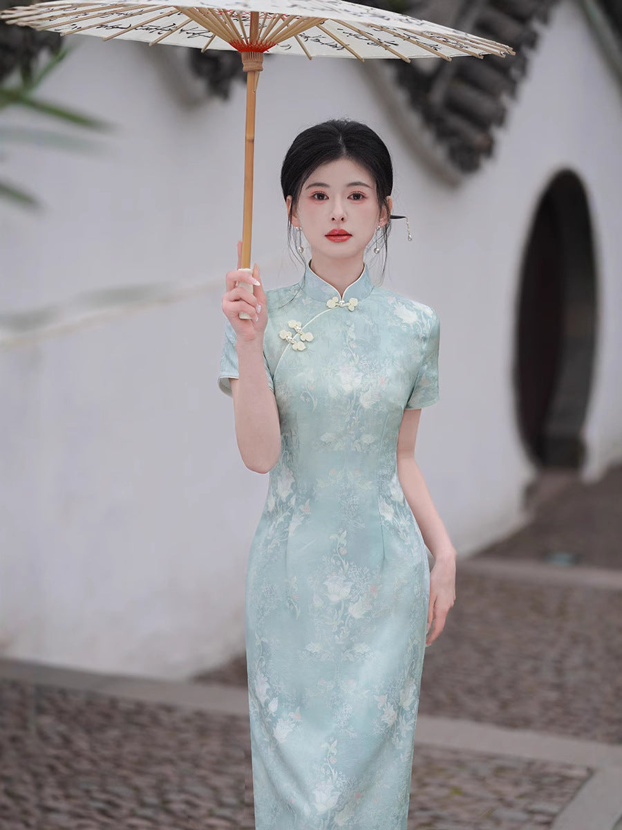 Women's Silk Long Cheongsam with Jacquard Detail