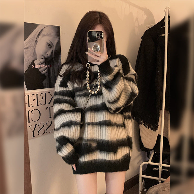 Women's Loose Round Neck Long Sleeve Knit Sweater