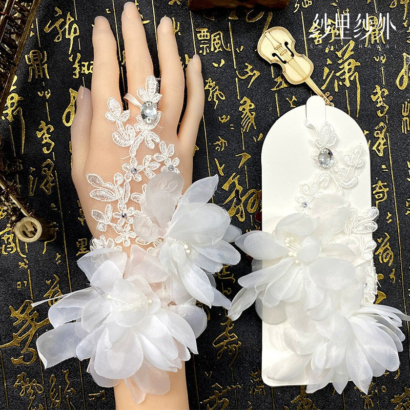Short Diamond Lace Bridal Wedding Gloves with Finger Hook