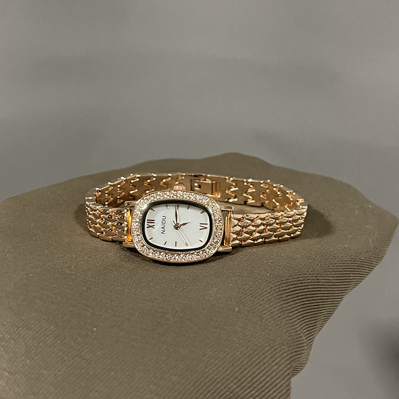 Women's Oval Diamond Watch with Compact Light Luxury Design
