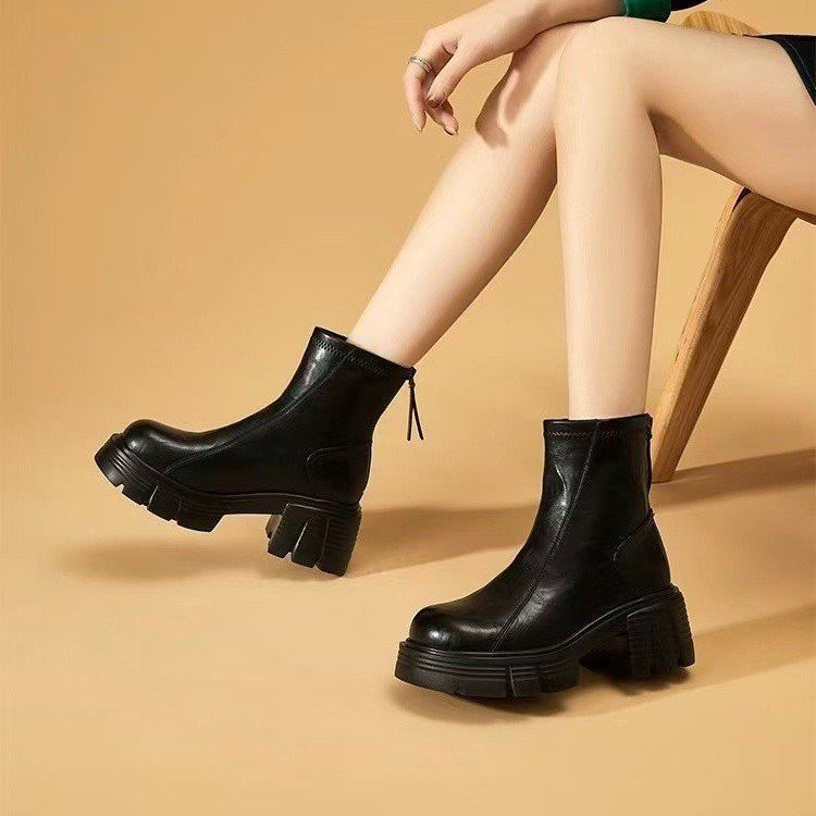 Women's Back-Zip Chelsea Boots with Thick Sole and Plush Lining