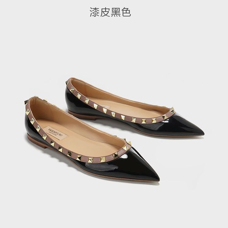 Women's PU Pointed Toe Flats with Rivet Detail