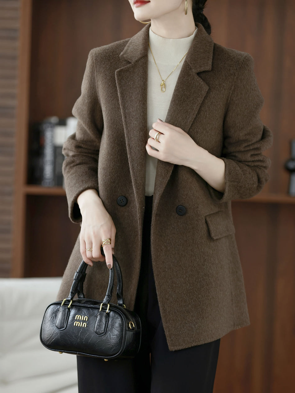 Women's Thick Wool Coat with Double-Breasted Suit Collar