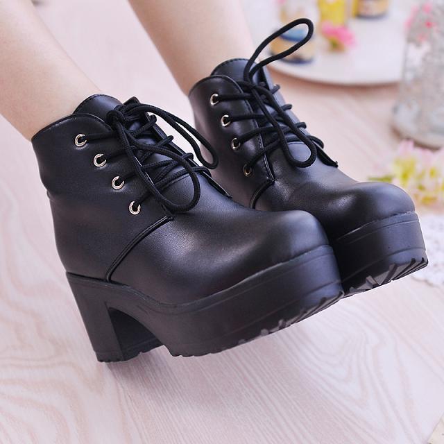 Large Size Lace-up Thick Sole Ankle Boots