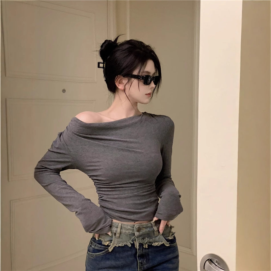 Velvet Off-Shoulder Top – Slim Fit Retro Style