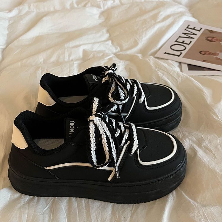 Women’s Little Black Thick-Soled Korean Casual Shoes