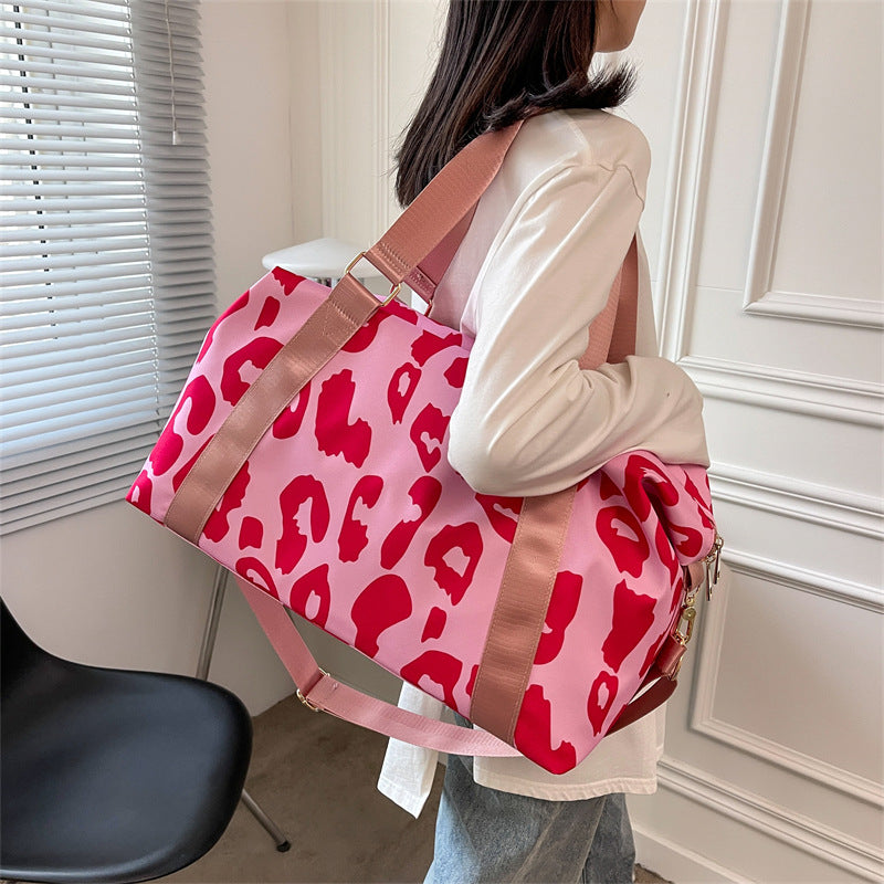 Trendy Dairy Print Women's Travel & Fitness Duffel