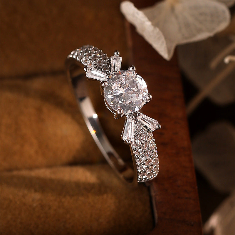 Elegant Diamond Ring for Women – Fashionable Gift Ring
