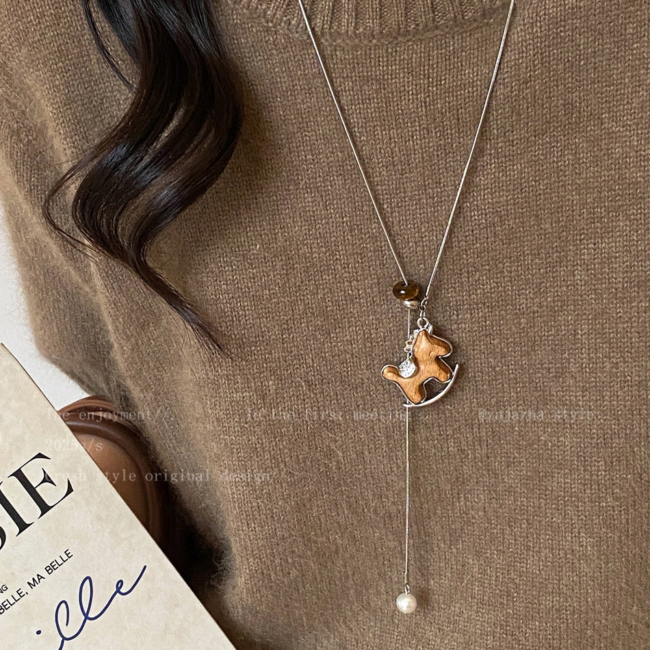 Wooden Pony Pendant Necklace – Retro Lucky Women’s Jewelry