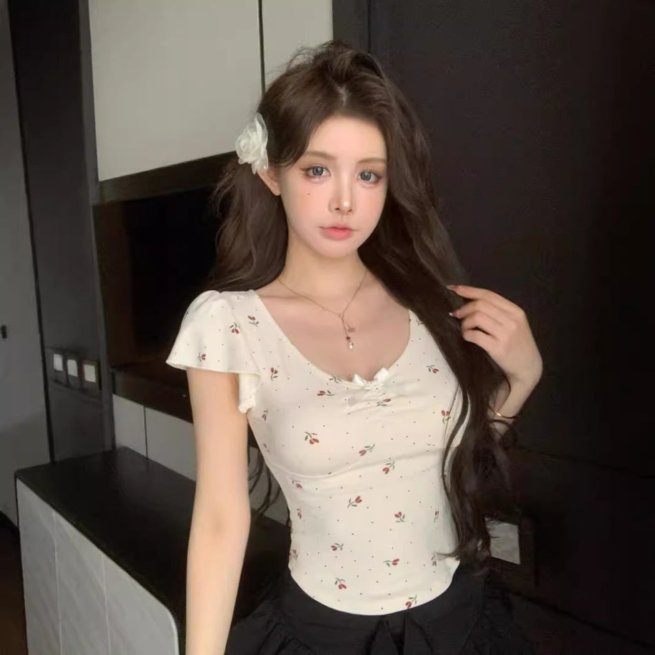 Floral Bow V-Neck Slim T-Shirt