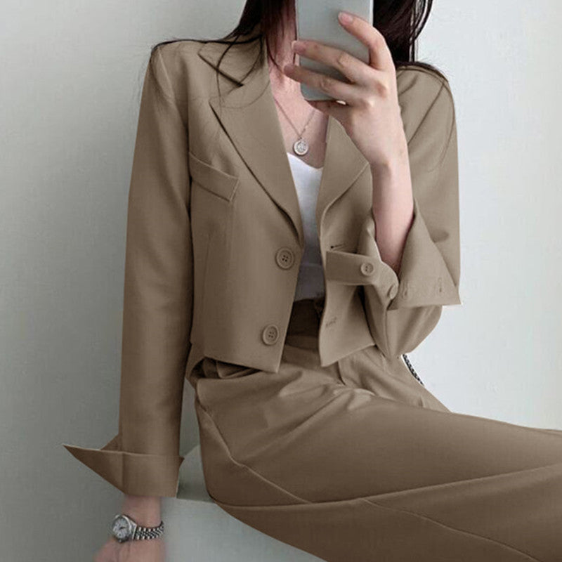 Women’s Khaki Small Suit Jacket – Elegant Commuter Style