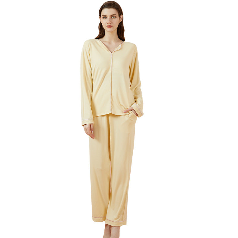 Loose Plus Size Women's Pajamas with Chest Pad Set