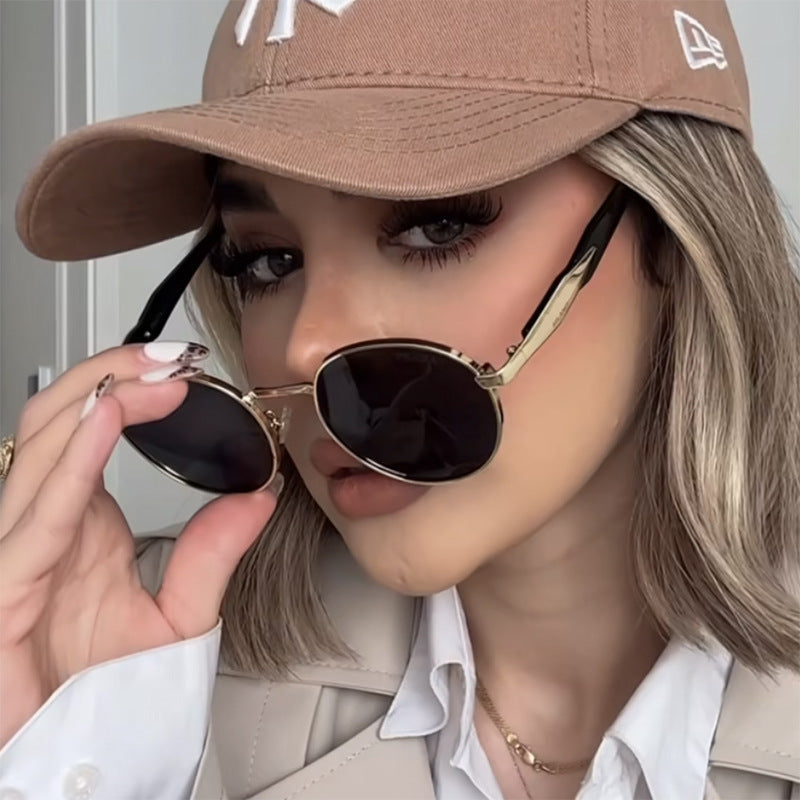 Retro Metal Round Sunglasses – Street Style Glow