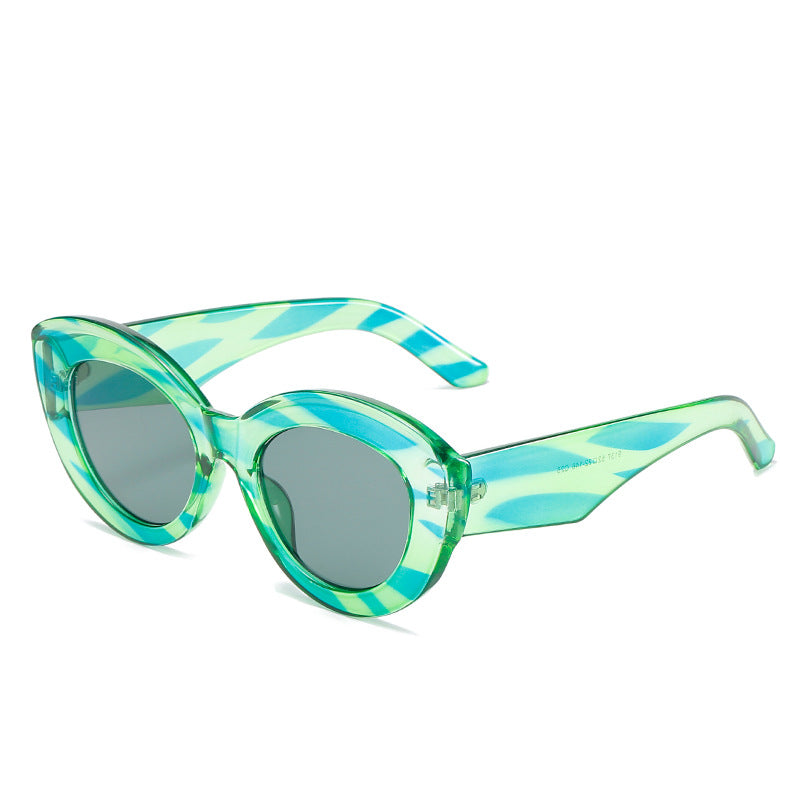 Large Frame Cat Eye Sunglasses