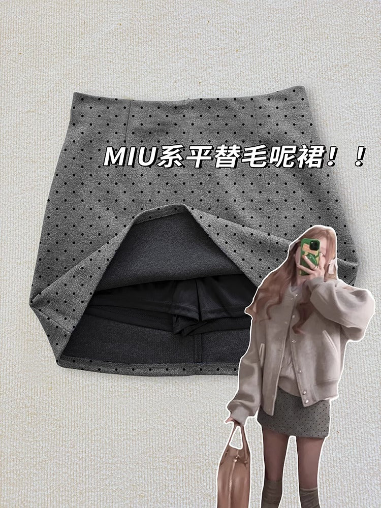 Gray Woolen A Line Skirt with Inner Shorts Polka Dot