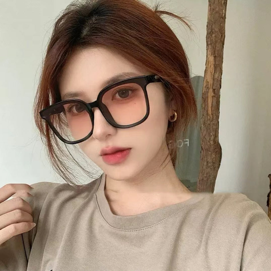 Vintage Large-Frame UV Sunglasses