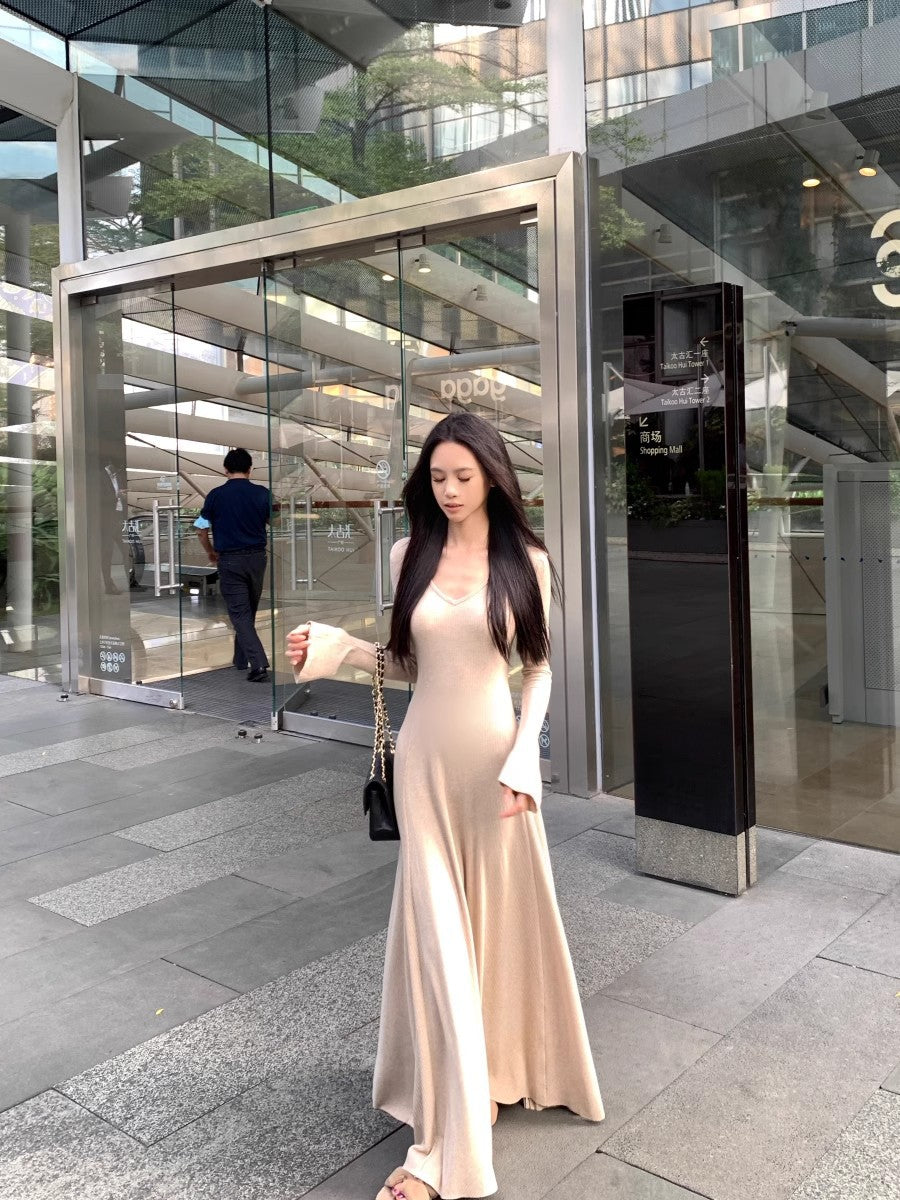 Elegant V-Neck Black Knitted Long Dress