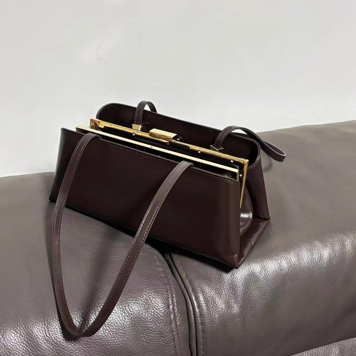 Autumn 2025 Light Luxury Retro Saddle Baguette Bag Women Pro
