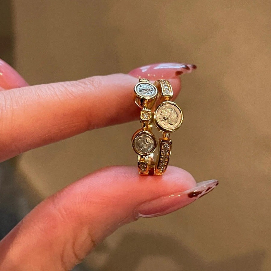 Vintage Athena Three-Coin Ring – Elegant Women’s Style